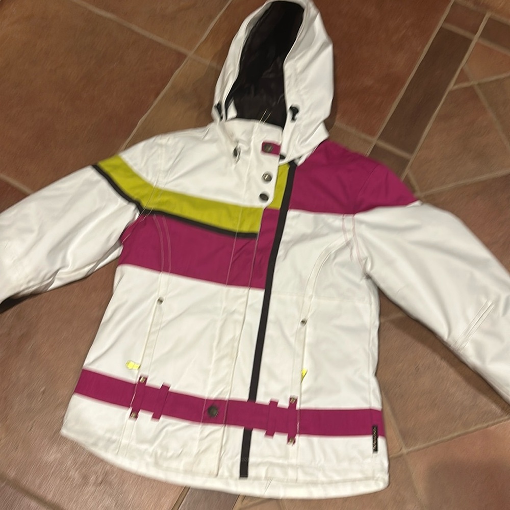 Obermeyer girls winter ski/snowboardwboatd sleddingg 
Build a snowman jacket